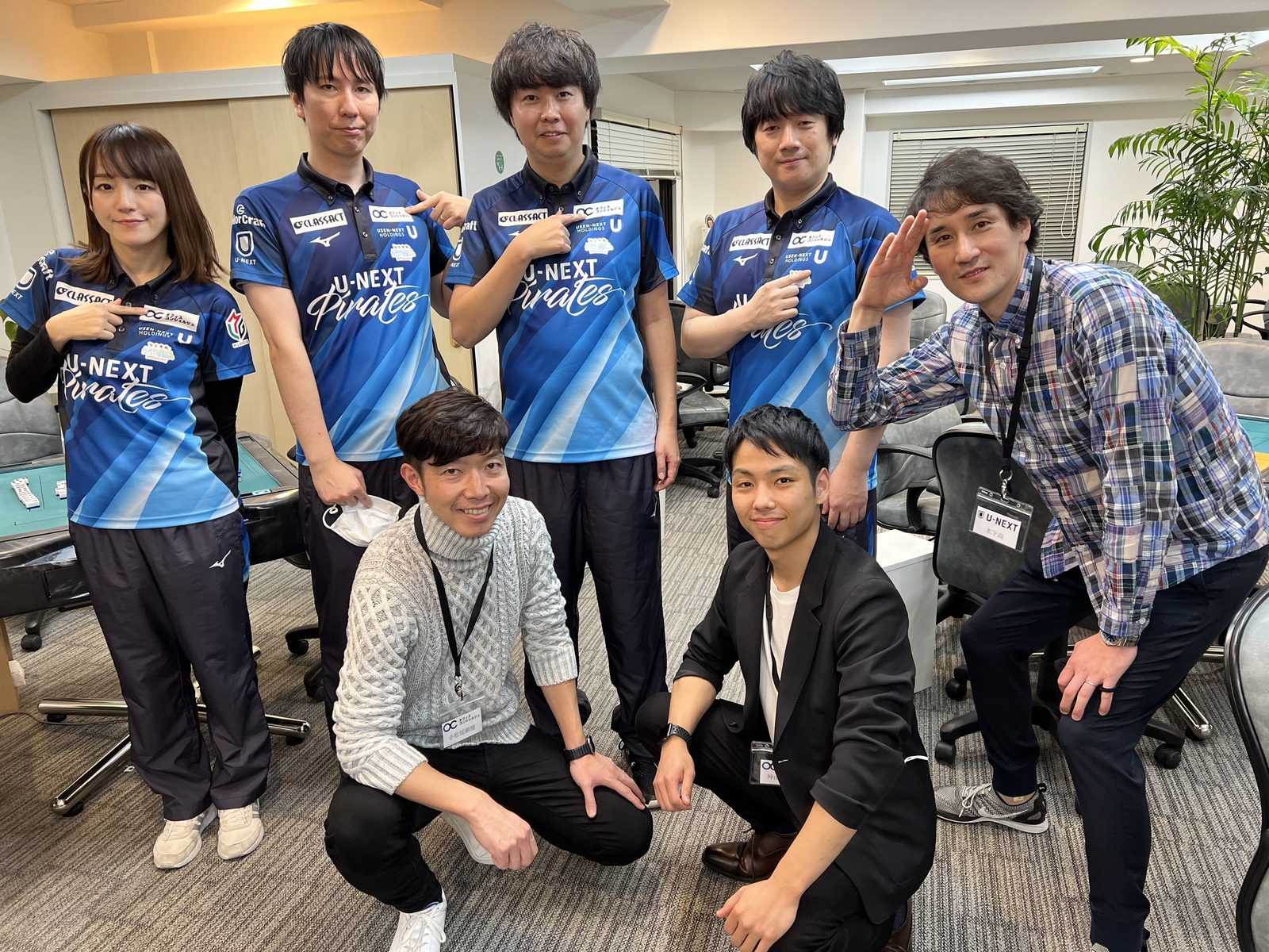 パイレーツ選手4名と木下監督、手前に僕と弊社社員の神山です。楽しすぎました！