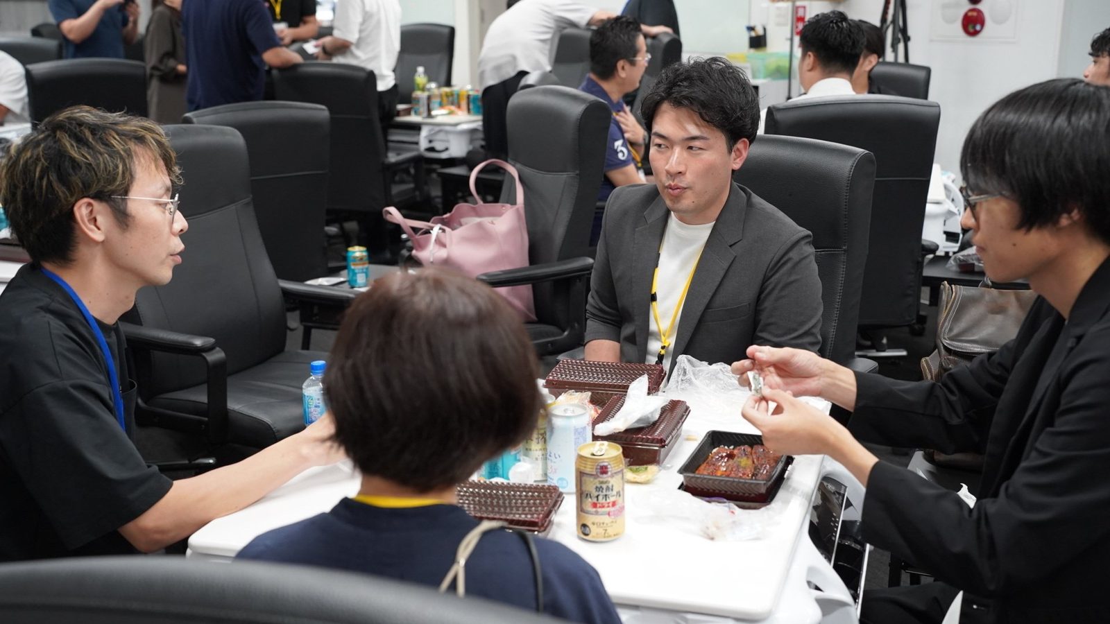 打ち解けた雰囲気で仕事の話も活発です！