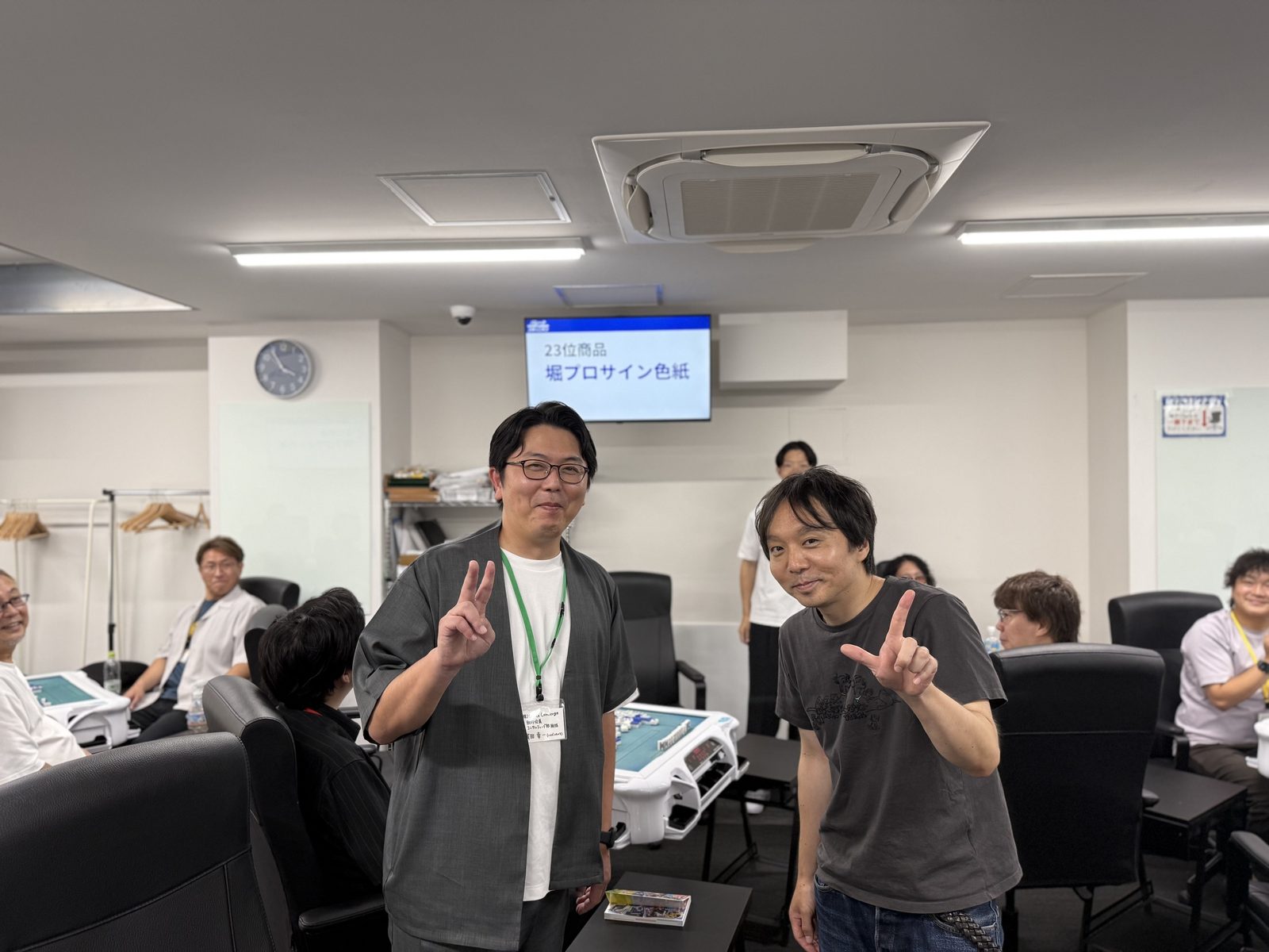 堀慎吾プロの誕生日ちなんで23位はサイン色紙当選です！
