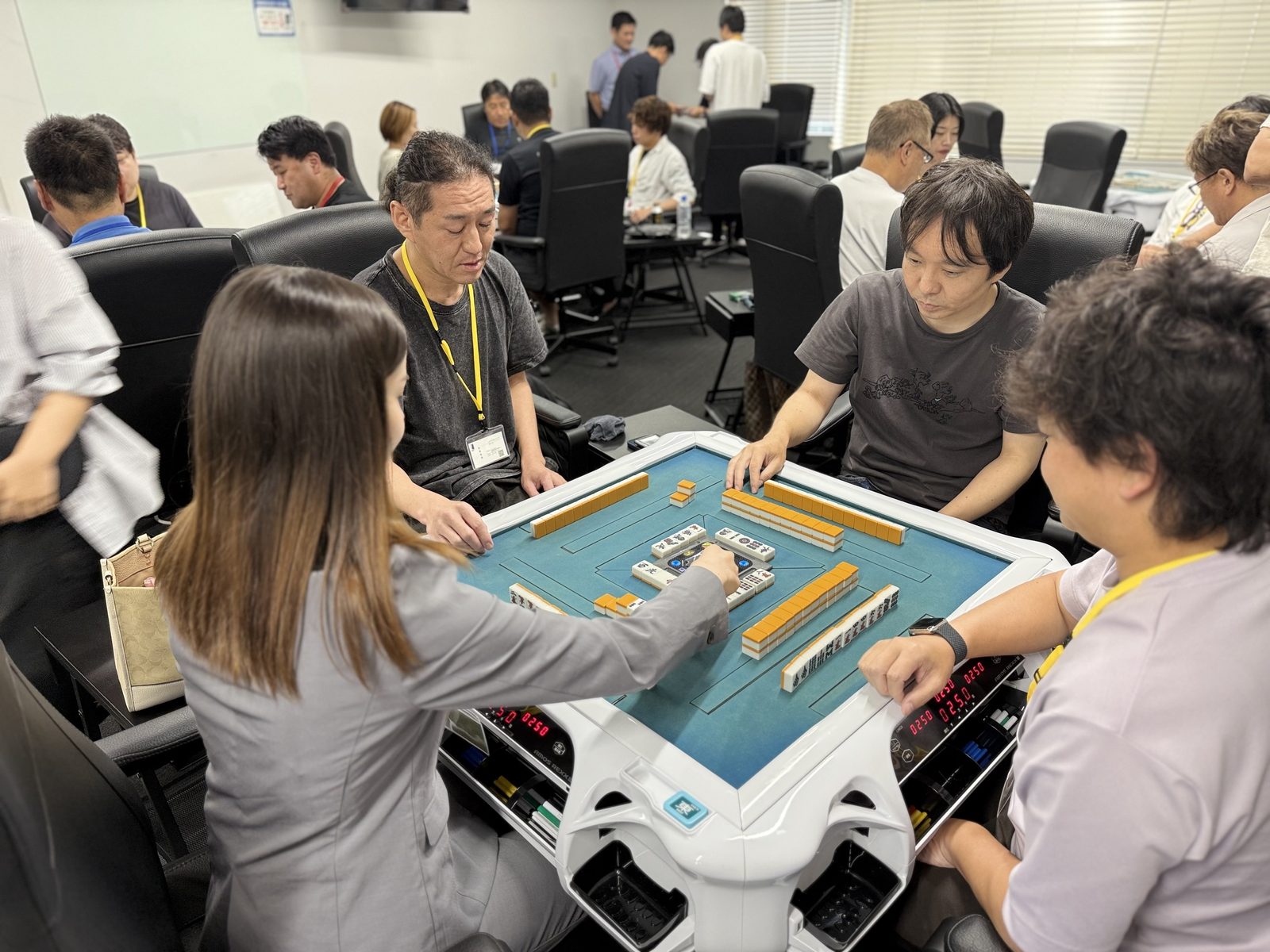 こちらは堀慎吾プロと同卓の方々！羨ましいです…