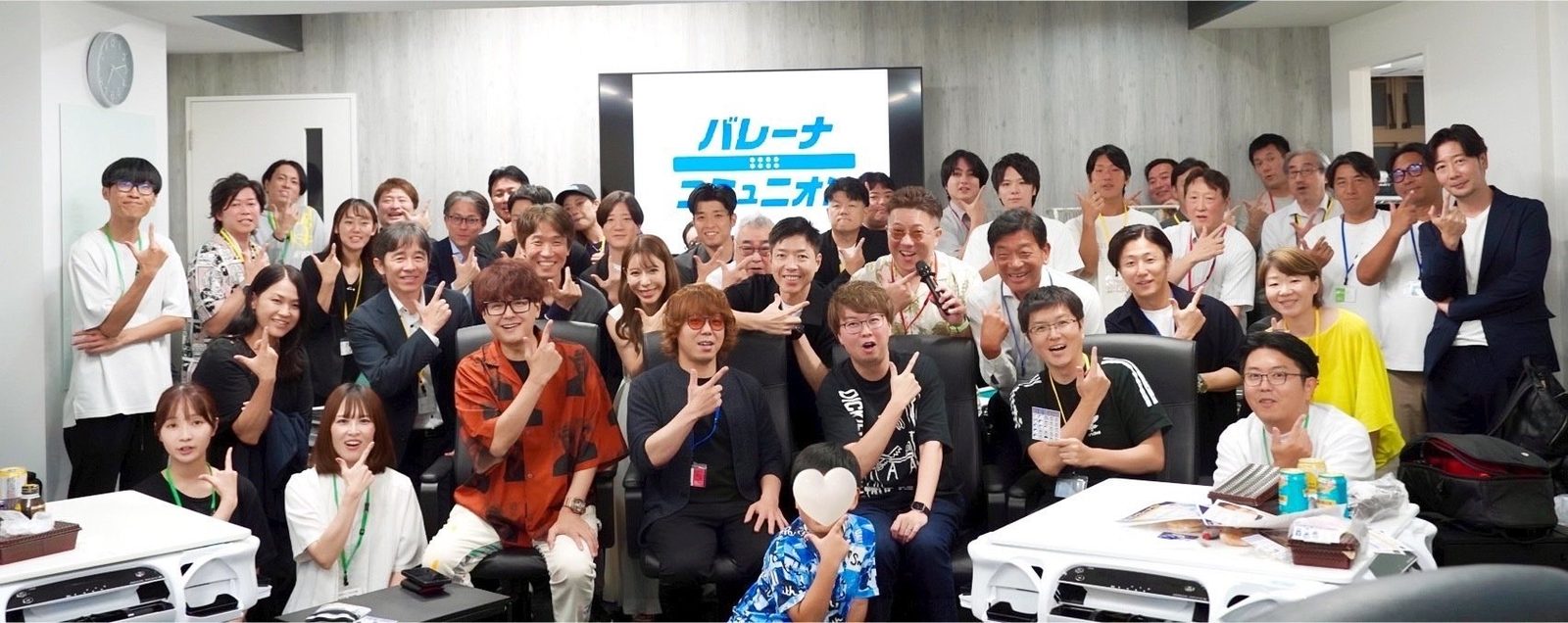 第二部終了後全員での集合写真です！今回はアースジェッツポーズ！